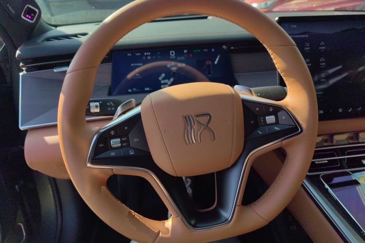 BYD HanL 2025 car image #14