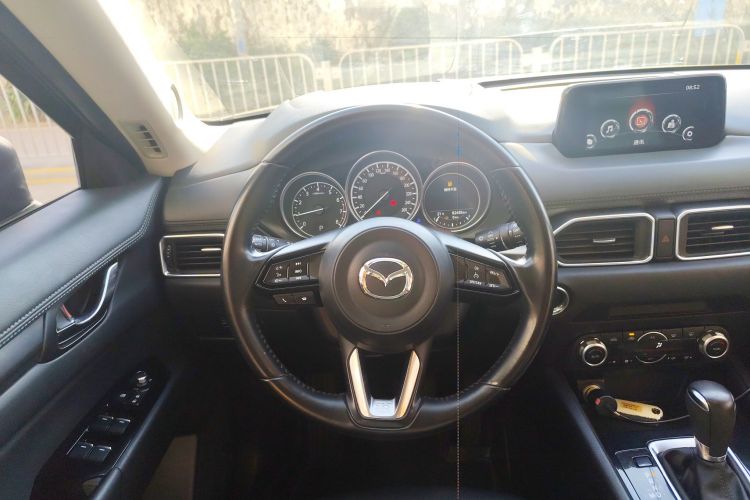 Mazda CX-5 2020 car image #14