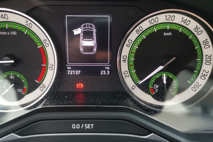 Skoda Superb 2018 #14 Skoda Superb 2018 car image #14
