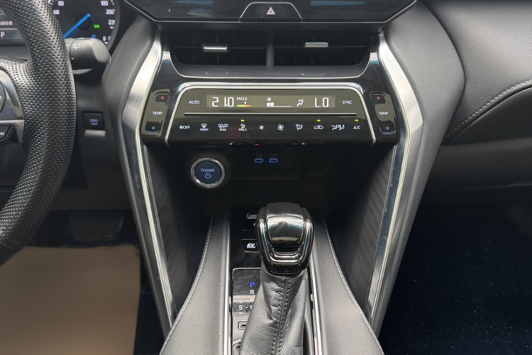 Toyota Harrier 2022 car image #14