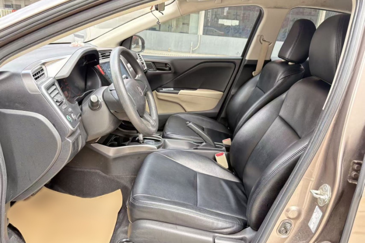 Honda Greiz 2018 صورة سيارة #14