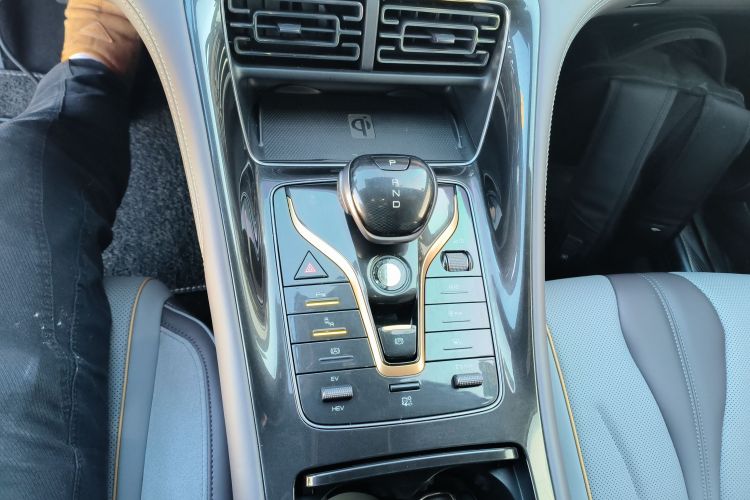 BYD Frigate 07 2023 #14 BYD Frigate 07 2023 car image #14