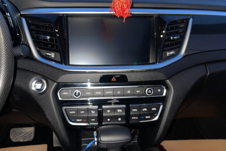 GAC Trumpchi GS7 2019 #14 GAC Trumpchi GS7 2019 car image #14