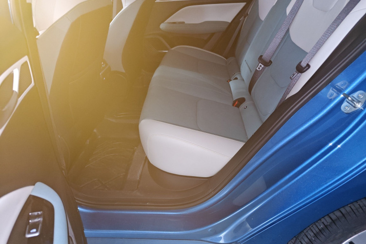 GEELY Emgrand L HiP 2023 car image #14