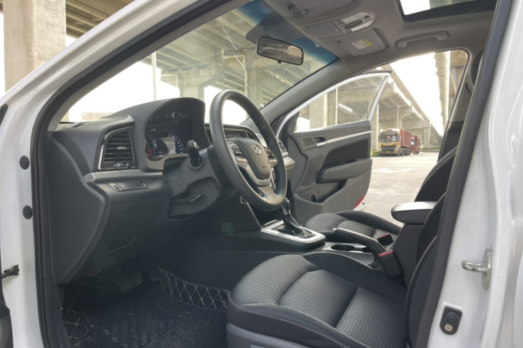 2018 #14 2018 car image #14