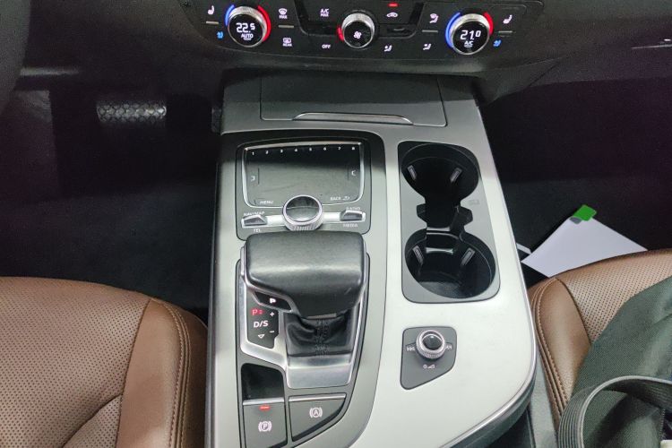 Audi Q7 2019 #14 Audi Q7 2019 car image #14