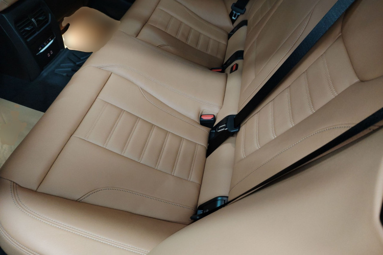 BMW i4 M50 2024 car image #14