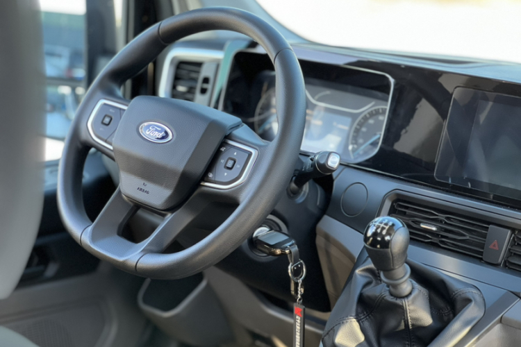 Ford Transit T8 2025 car image #14