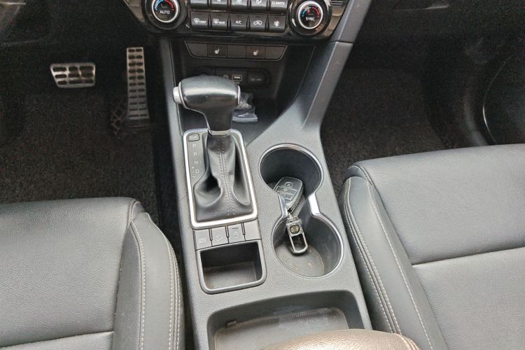 Kia KX5 2016 #14 Kia KX5 2016 car image #14