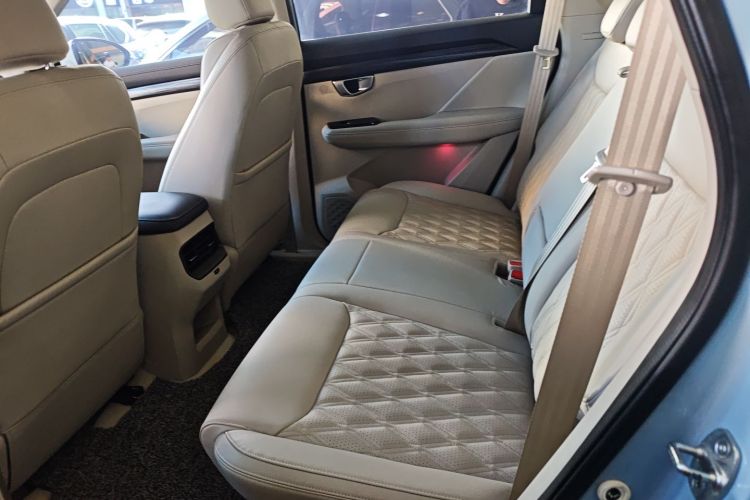 Wuling Asta 2021 #14 Wuling Asta 2021 صورة سيارة #14