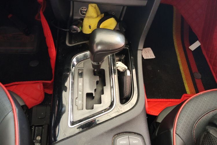 Soueast DX7 2016 car image #14