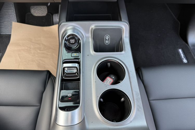 GAC Trumpchi E8 New Energy 2024 car image #14