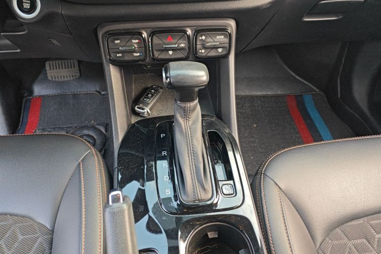 GAC Trumpchi GS3 2020 #14 GAC Trumpchi GS3 2020 car image #14