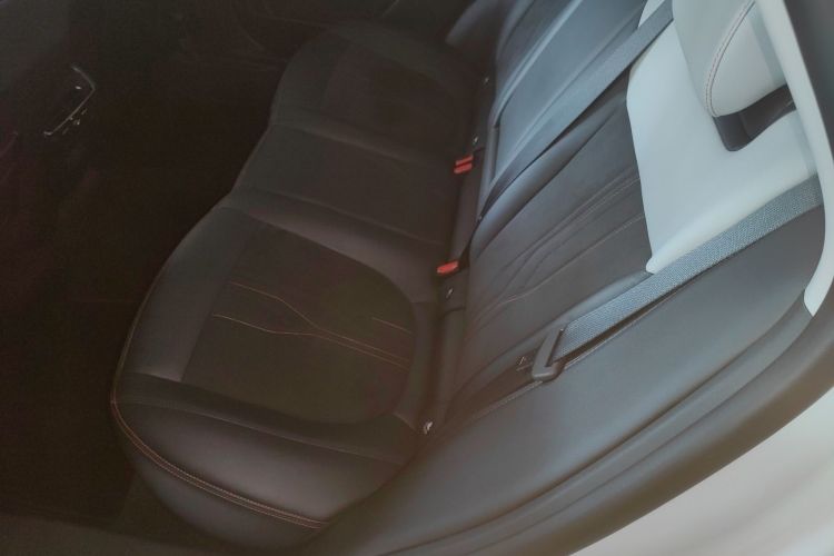 Ford Mondeo 2022 car image #14