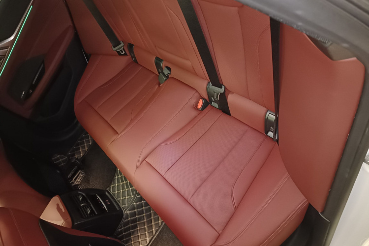 BMW 4 Series 2024 car image #14