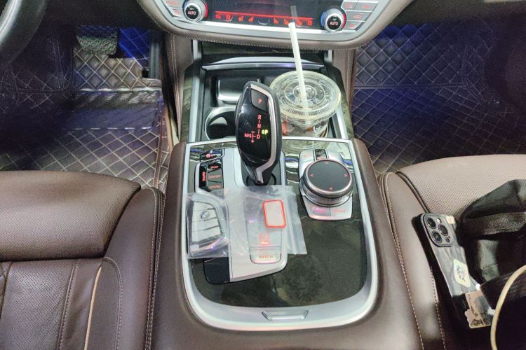 BMW 7 Series 2019 #14 BMW 7 Series 2019 car image #14