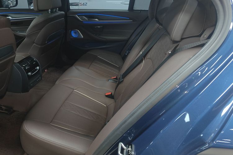 BMW 5 Series 2020 #14 BMW 5 Series 2020 car image #14