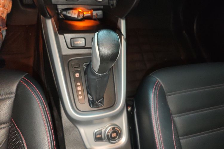 Suzuki Vitara 2018 car image #14