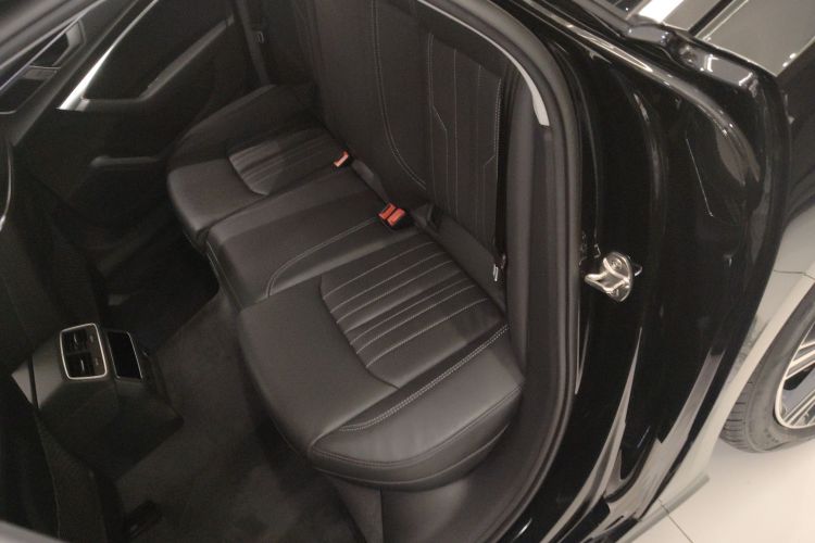Audi A6L 2024 car image #14