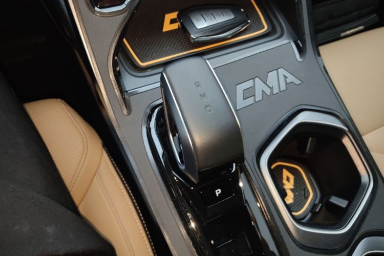 GEELY Boyue L 2023 car image #14