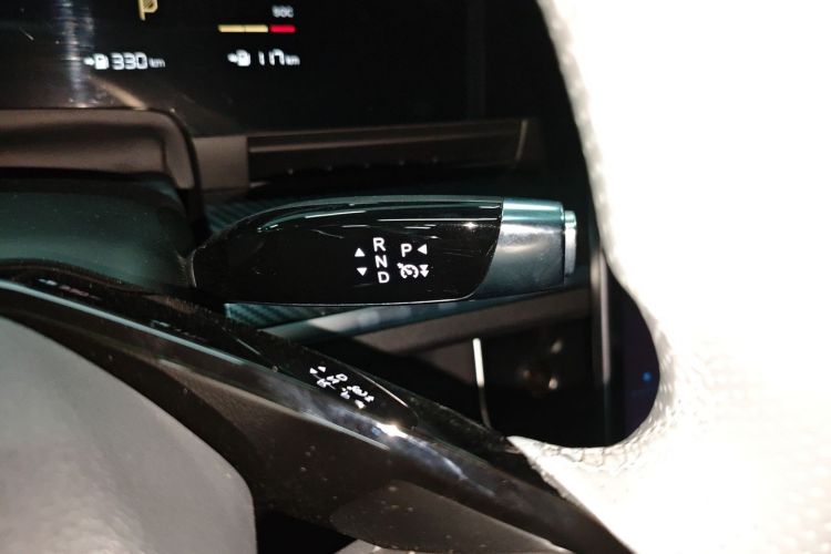 哪吒汽车 哪吒S猎装 2025 #14 哪吒汽车 哪吒S猎装 2025 汽车图片 #14