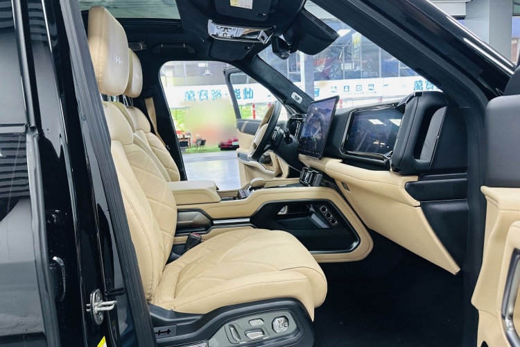 方程豹 豹8 2025 汽车图片 #14