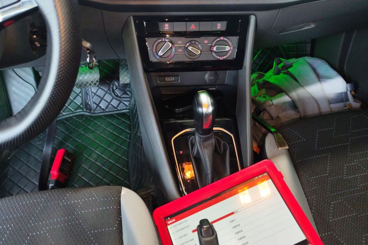 VS5 2019 car image #14