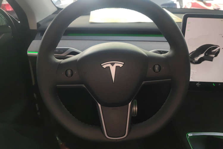 Tesla Model Y 2023 #14 Tesla Model Y 2023 car image #14