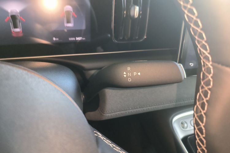 BYD Sea Lion 05 EV 2025 car image #14