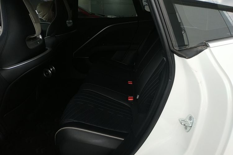 Avatr 11 2024 car image #14