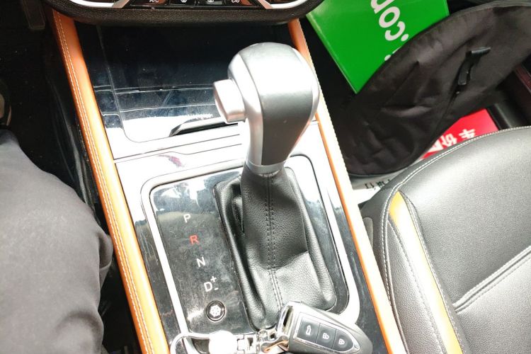 众泰 众泰T300 2019 汽车图片 #14