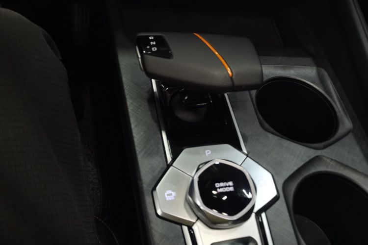 Changan UNI-V 2024 car image #14