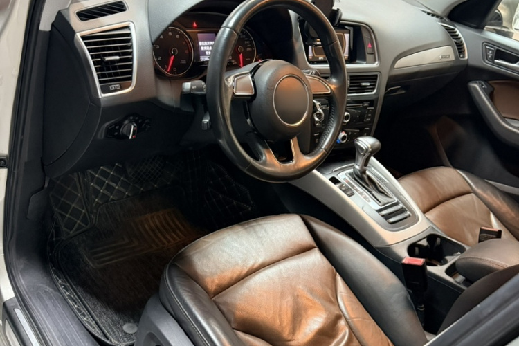 Audi Q5 2018 صورة سيارة #14