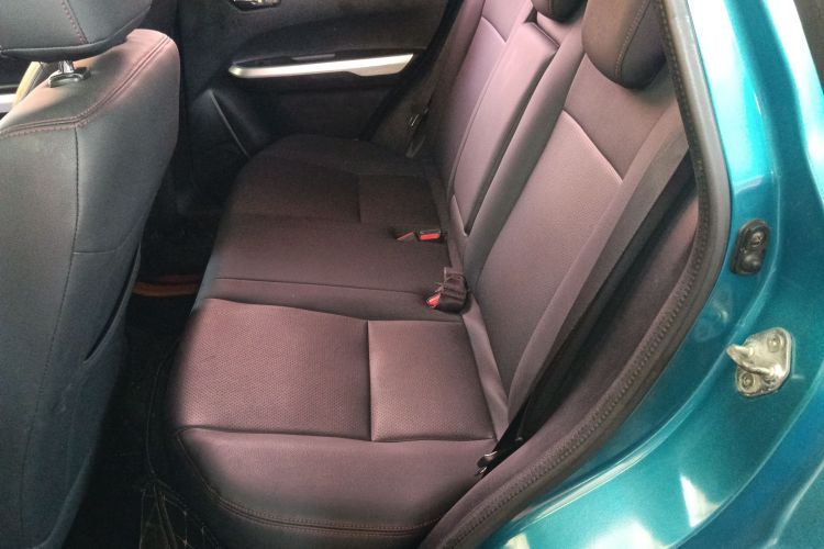 Suzuki Vitara 2016 image de voiture #14