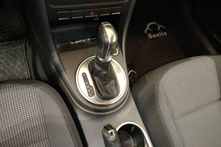 Volkswagen Beetle 2014 car image #14