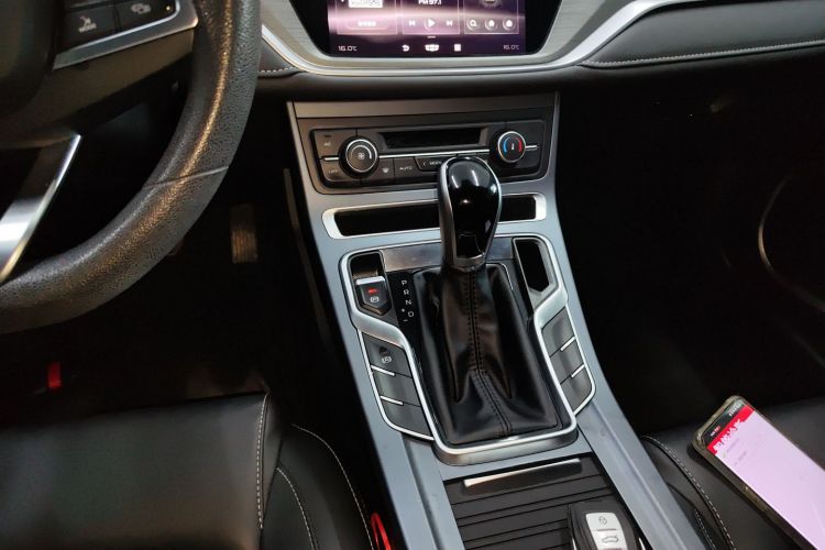 GEELY Emgrand 2021 #14 GEELY Emgrand 2021 car image #14