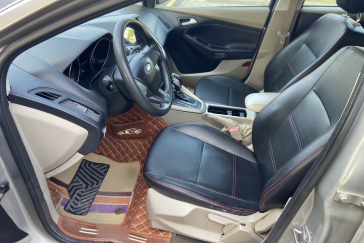 Ford Focus 2018 car image #14