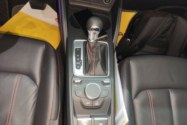 Q2L 2022 car image #14