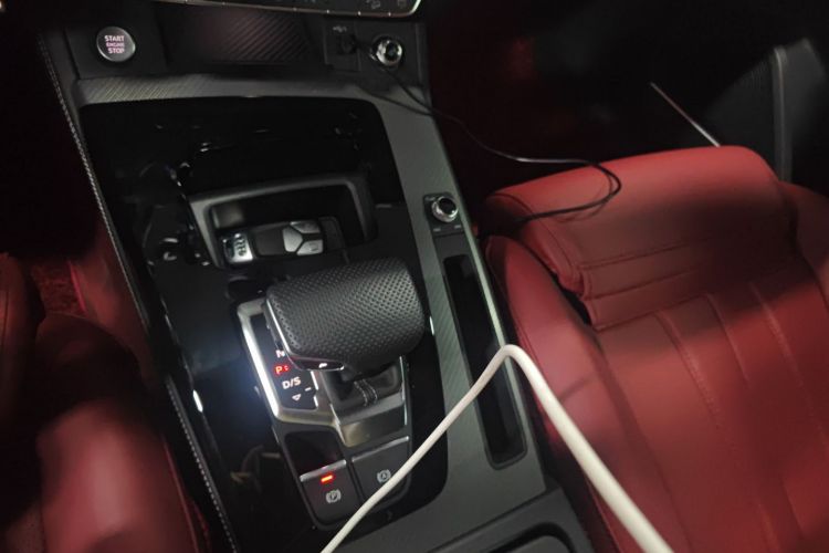 Audi Q5L 2025 #14 Audi Q5L 2025 car image #14