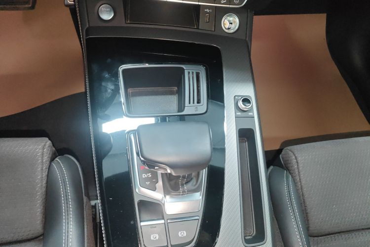 Audi Q5L Sportback 2023 #14 Audi Q5L Sportback 2023 car image #14