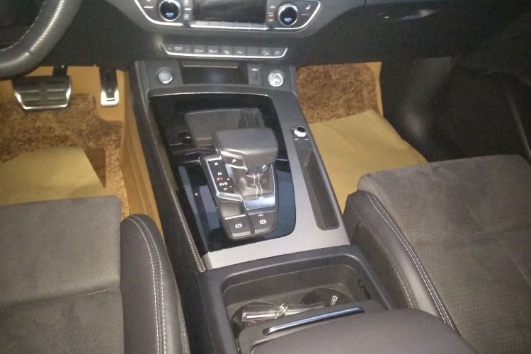 Audi Q5L Sportback 2024 #14 Audi Q5L Sportback 2024 car image #14