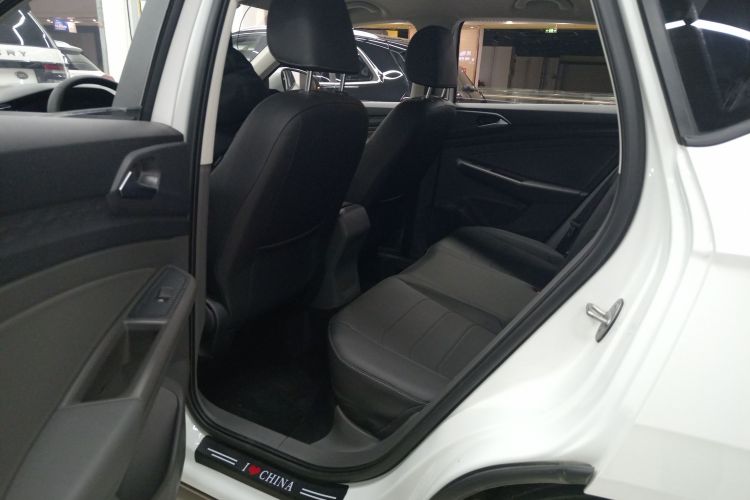 VS5 2020 car image #14