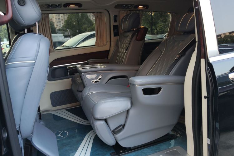 Mercedes-Benz V Class 2020 car image #14