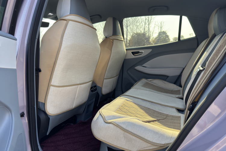 MG 4 EV 2025 car image #14