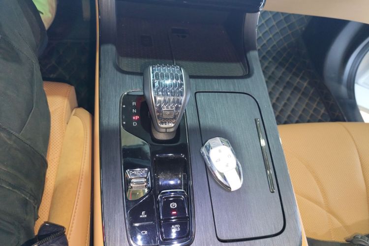 GAC Trumpchi ES9 2024 car image #14