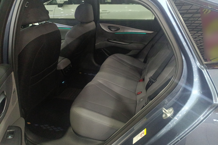 BYD Seal 07 DM-i 2025 car image #14