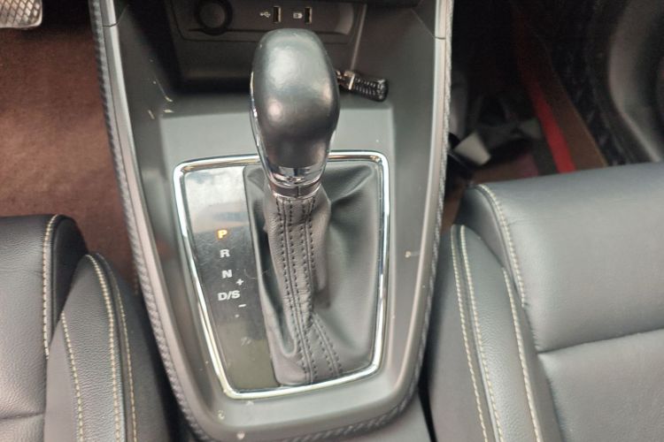 MG ZS 2018 изображение автомобиля #14