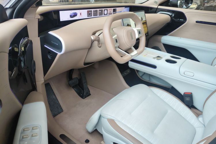 Avatr 07 2025 car image #14