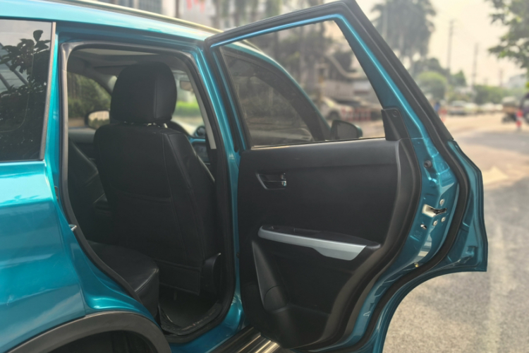 Suzuki Vitara 2016 #14 Suzuki Vitara 2016 car image #14