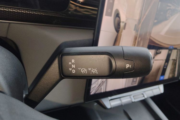Zeekr 7X 2024 car image #14